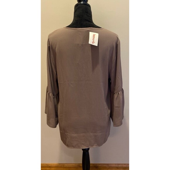 Violet & Claire Blouse Size Large Taupe Brown Bell Sleeves Flowy Classy Chic Top - Picture 5 of 10
